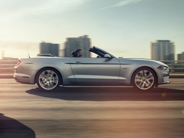 2022 Ford Mustang EcoBoost